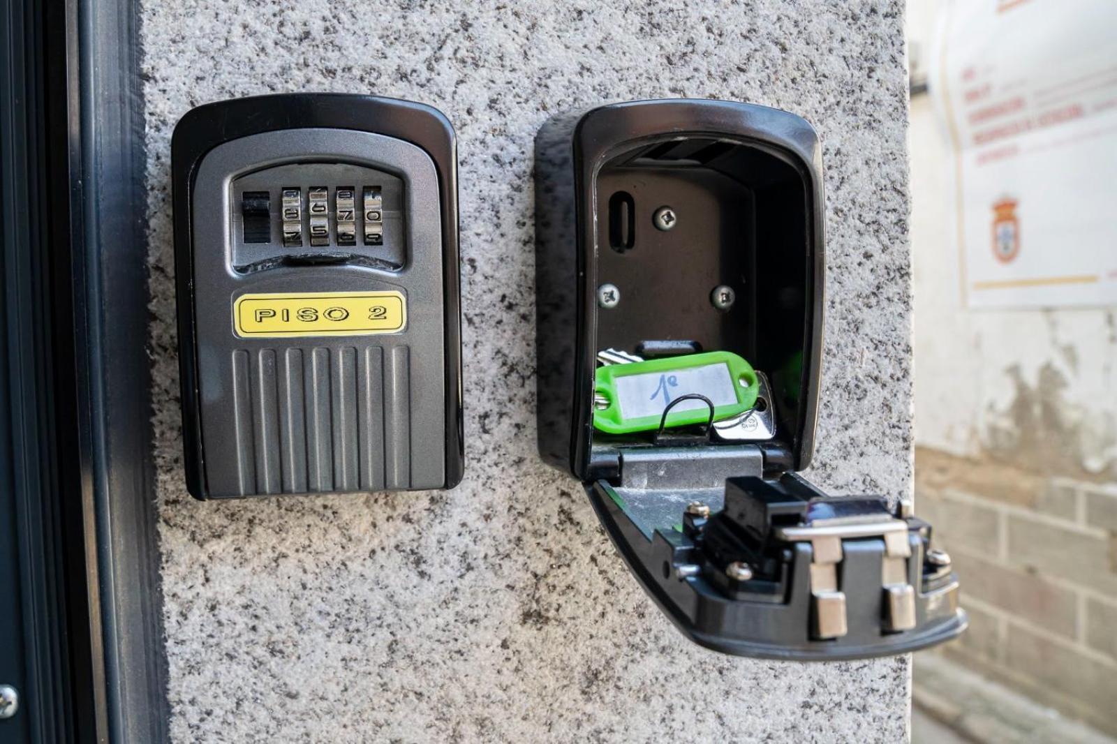 Apartamentos La Plazuela באניוס דה מונטמאיור מראה חיצוני תמונה