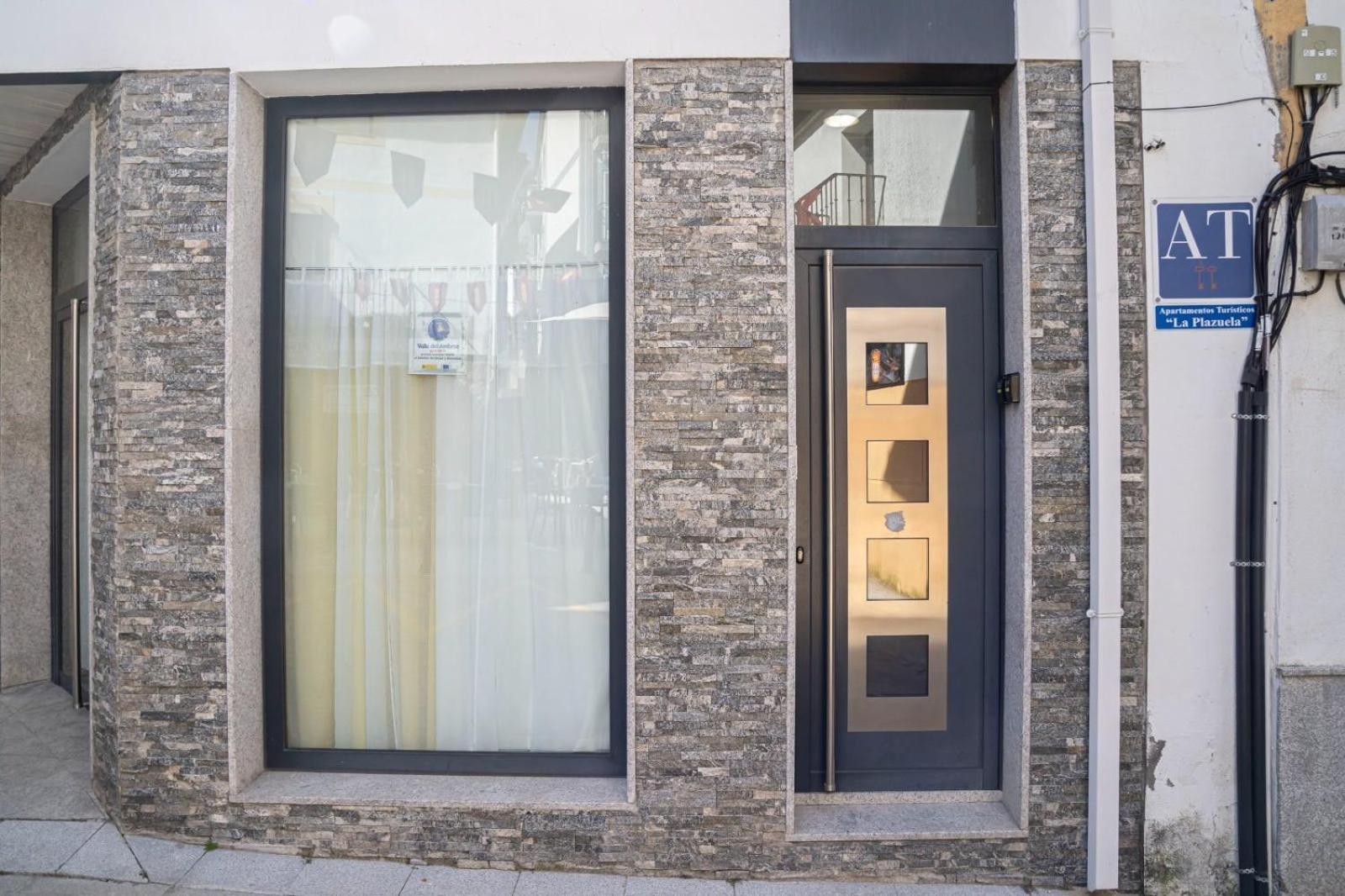 Apartamentos La Plazuela באניוס דה מונטמאיור מראה חיצוני תמונה