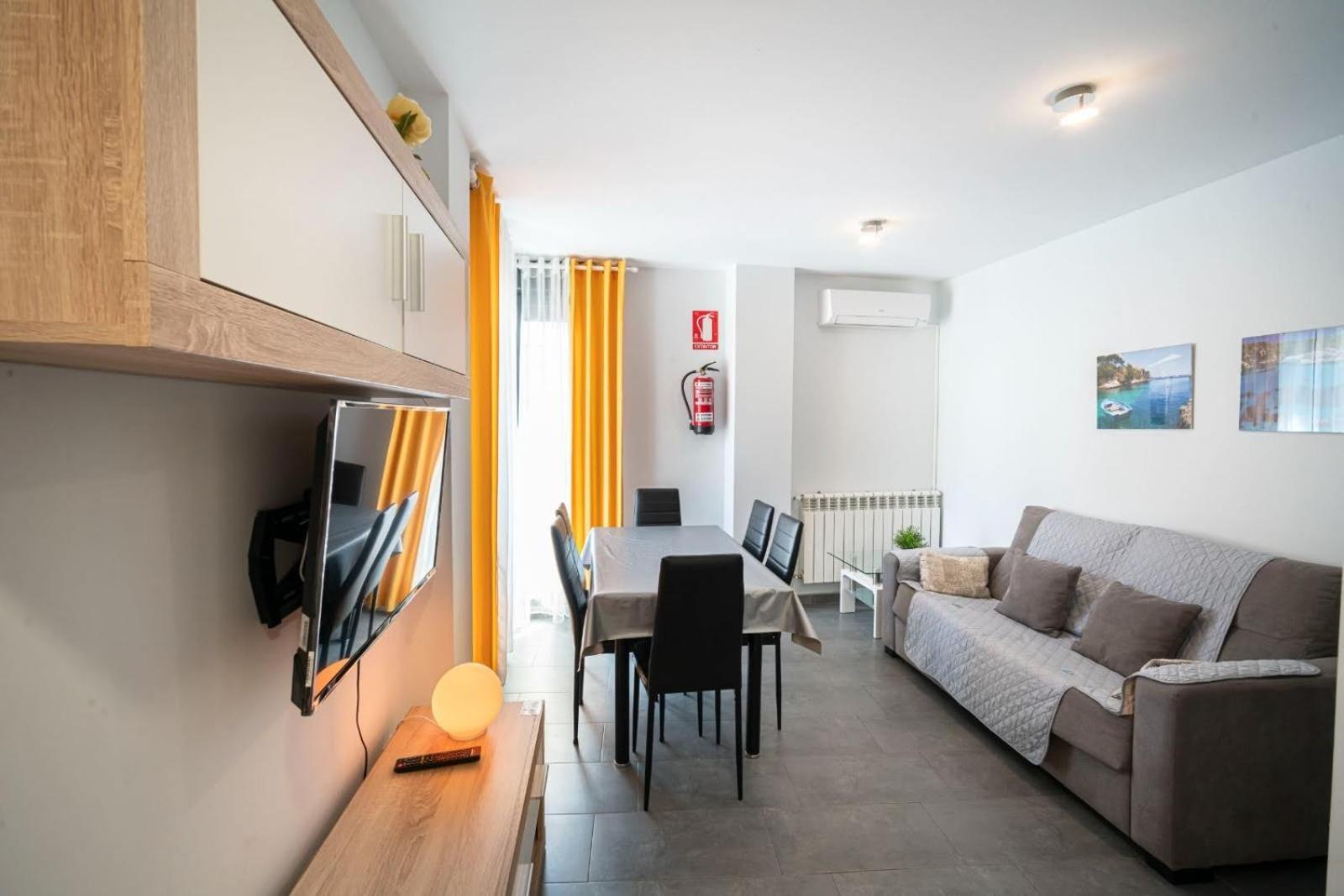 Apartamentos La Plazuela באניוס דה מונטמאיור מראה חיצוני תמונה